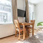 City Vibes: 1Br Apt, 10 Min To Westbahnhof