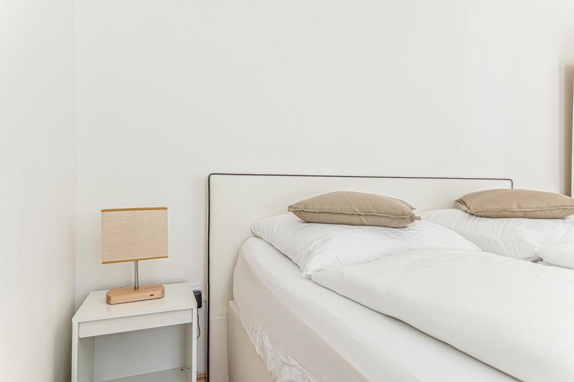 Vibes: 1br Apt, 10 Min To Westbahnhof Appartement Vienne