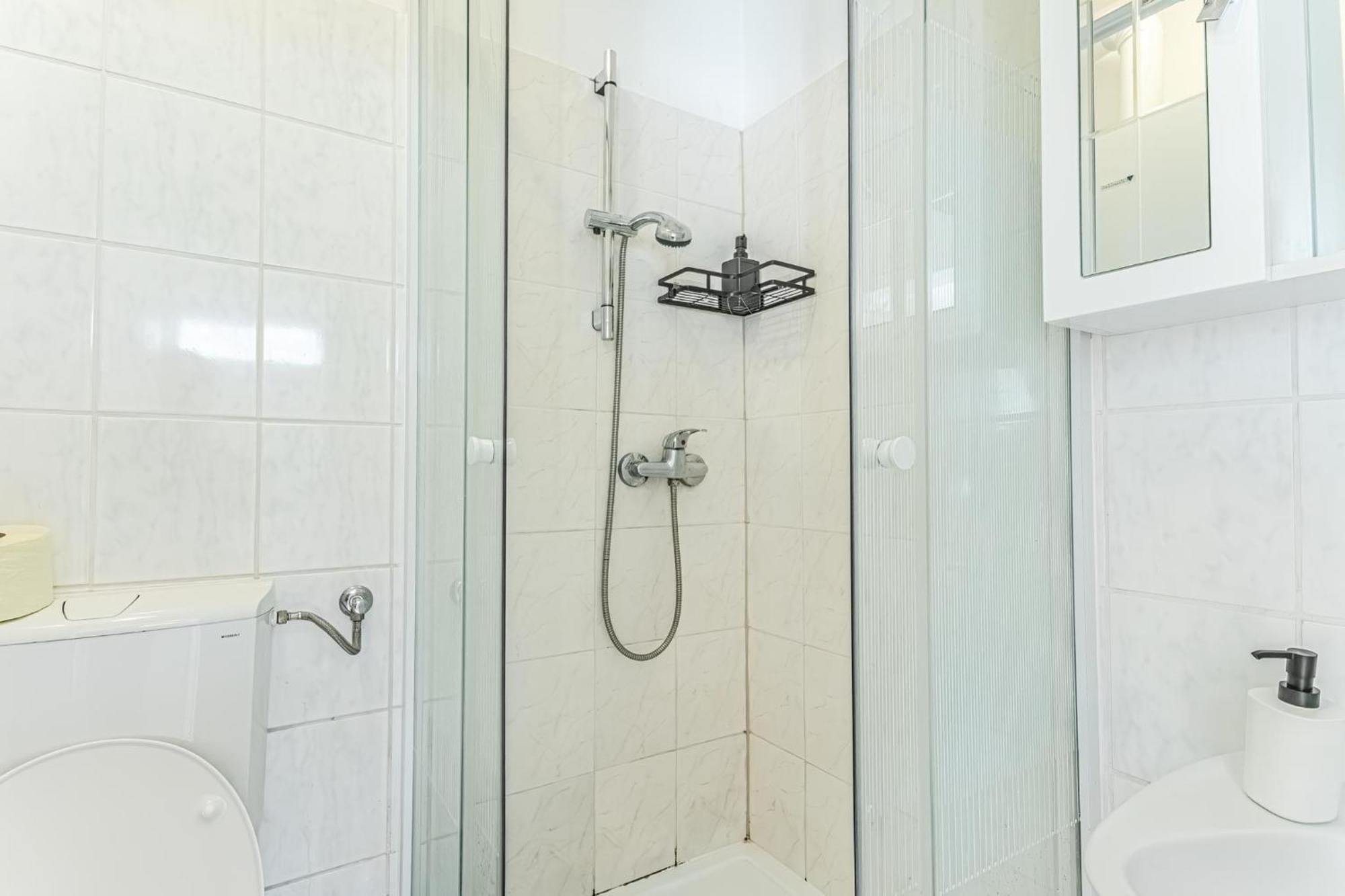 Vibes: 1br Apt, 10 Min To Westbahnhof Appartement Vienne