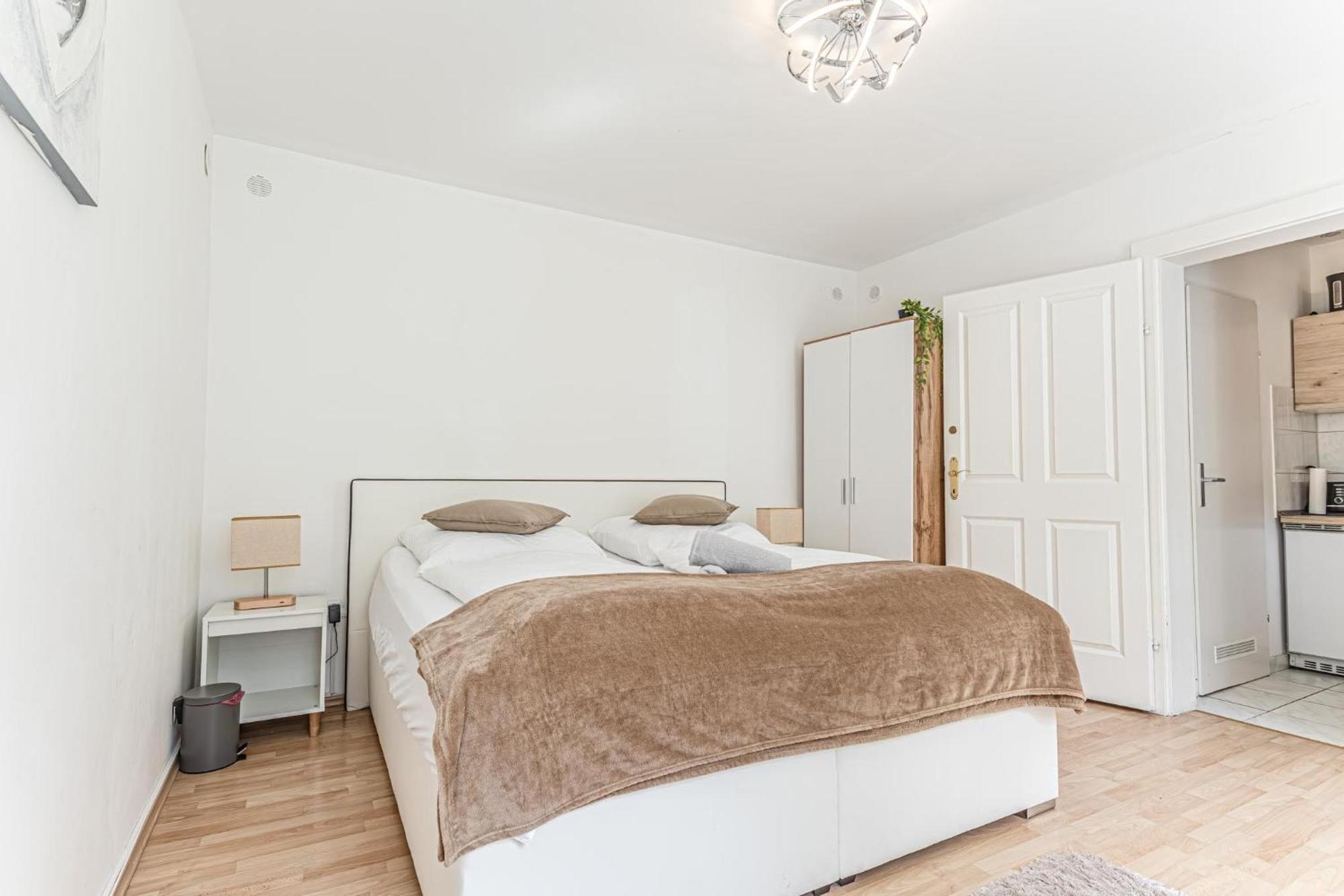 Vibes: 1br Apt, 10 Min To Westbahnhof Vienne