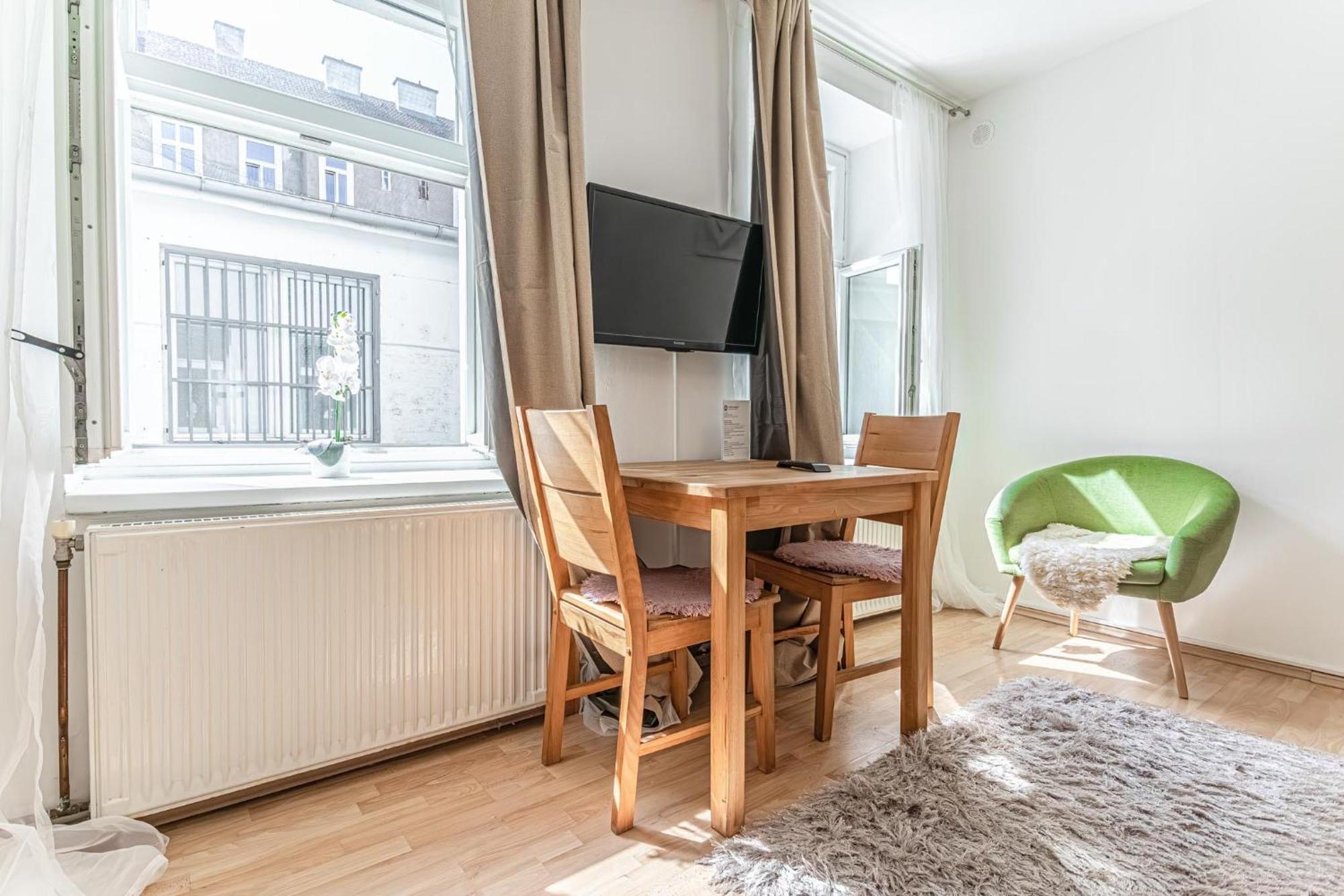 Vibes: 1br Apt, 10 Min To Westbahnhof Appartement *